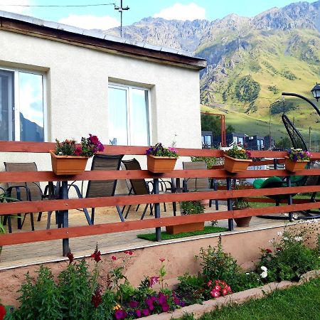 Guest House Elguja Qushashvili Kazbegi Kültér fotó