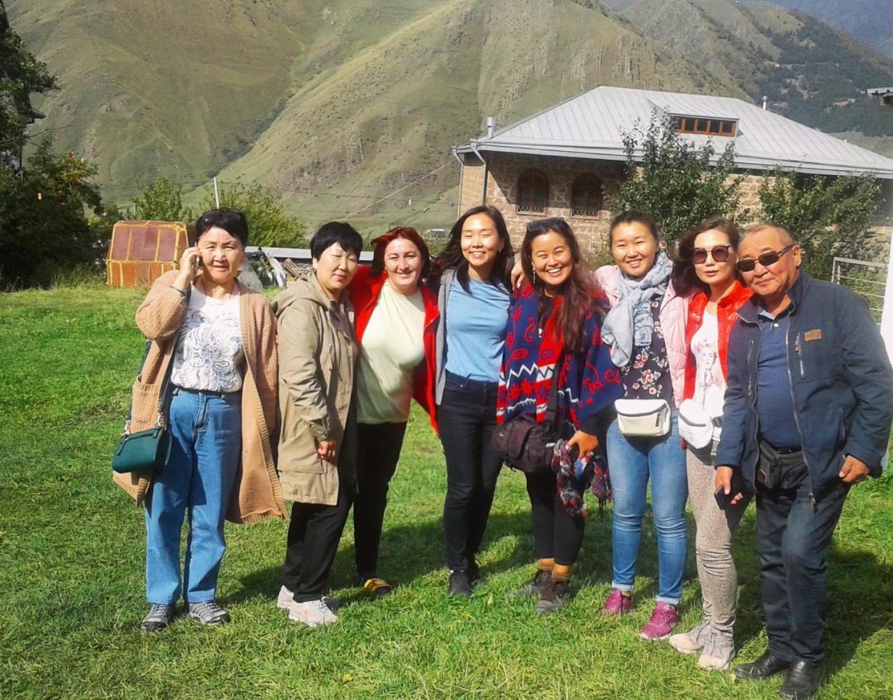 Guest House Elguja Qushashvili Kazbegi Kültér fotó