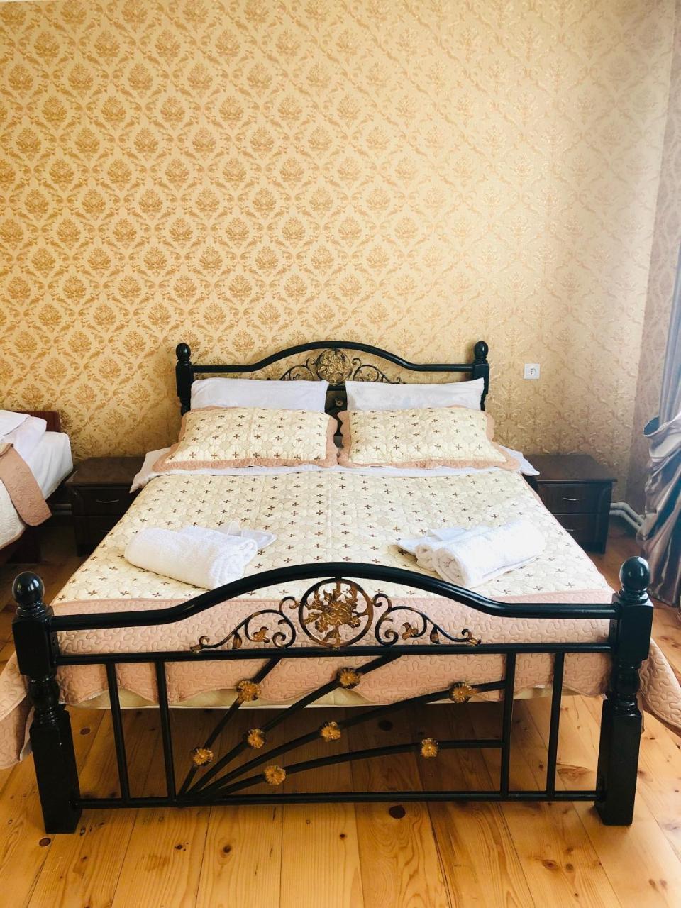 Guest House Elguja Qushashvili Kazbegi Kültér fotó